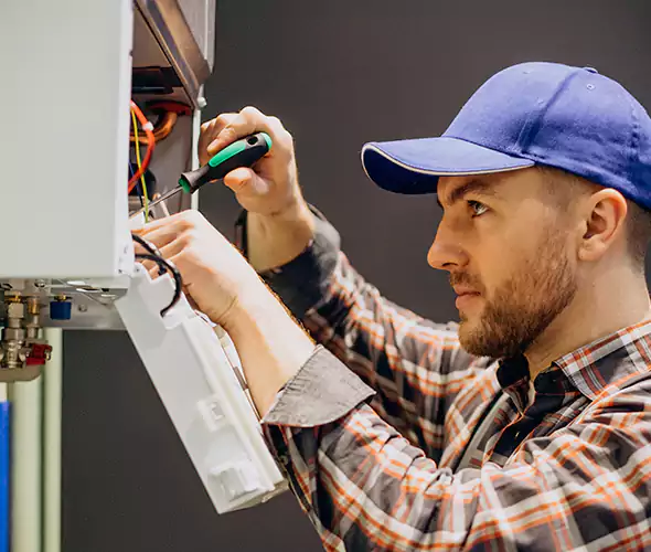 Expert Plumber for Tankless Water Heater Maintenance in Boynton Beach, FL: Schedule Professional Maintenance Services with Us